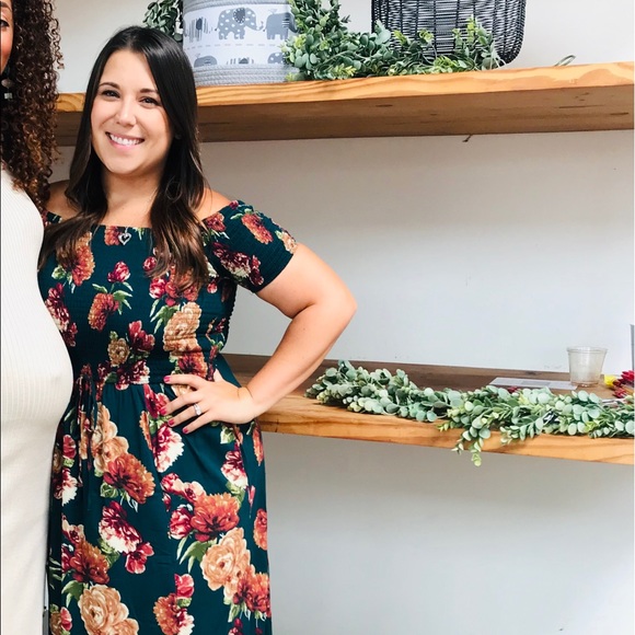 Hi I’m Kim! 💗 - Picture 1 of 2